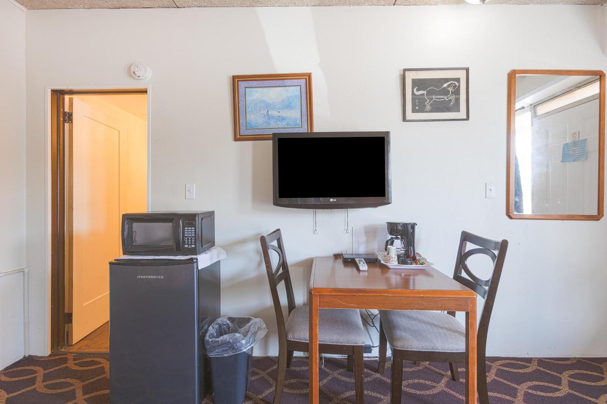 Sonrise Inn Lincoln Hwy By Oyo Breezewood Εξωτερικό φωτογραφία