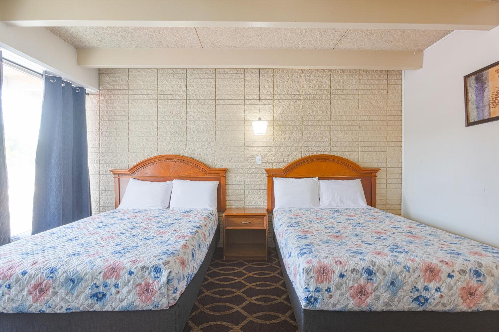 Sonrise Inn Lincoln Hwy By Oyo Breezewood Εξωτερικό φωτογραφία