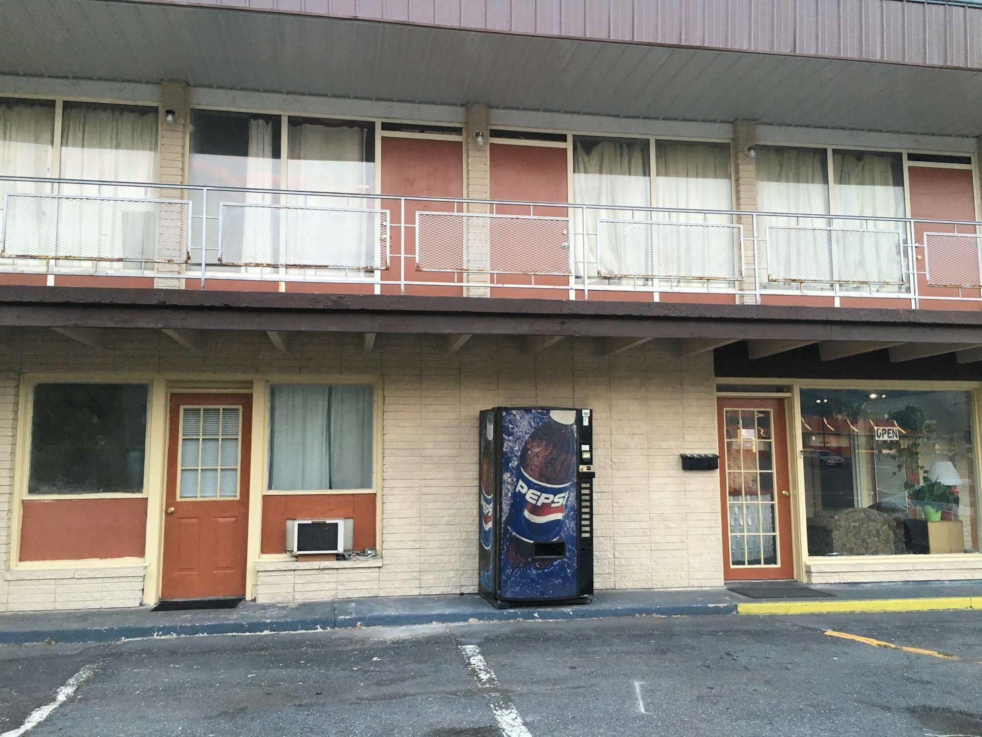Sonrise Inn Lincoln Hwy By Oyo Breezewood Εξωτερικό φωτογραφία